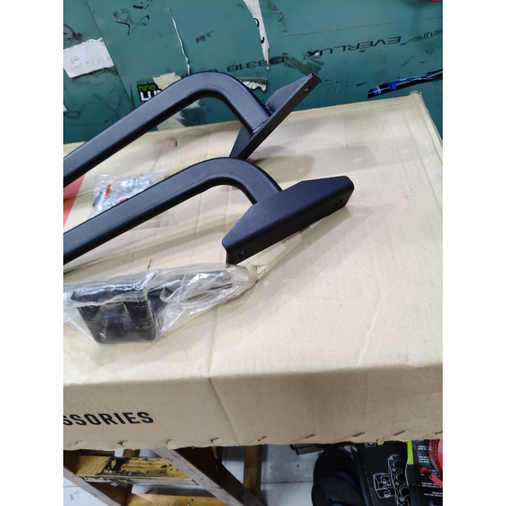 Braket HRV Givi Untuk Yamaha Xabre untuk pasang Box