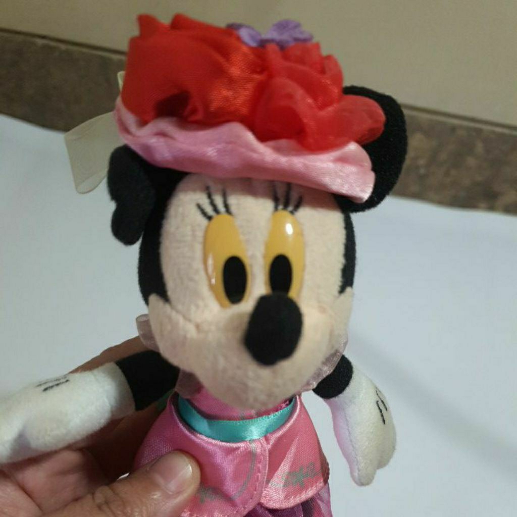 boneka minnie bekas mini bekas mata kuning