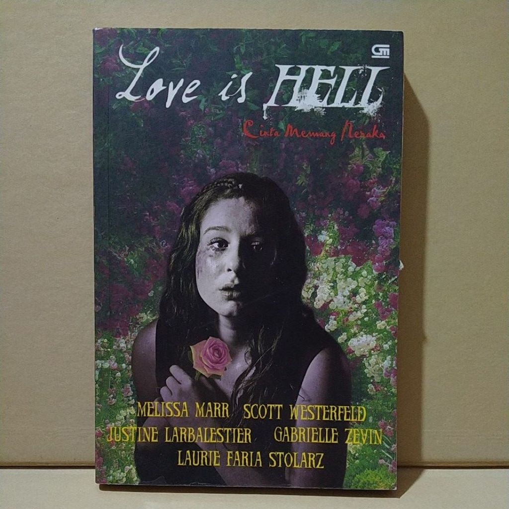 Buku Original LOVE IS HELL CINTA MEMANG NERAKA