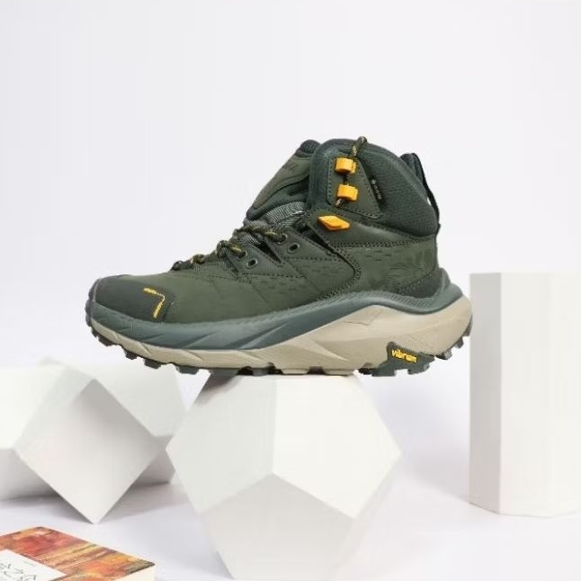 HOKA KAHA 2 MID GREEN OLIVE / SEPATU HIKING SEPATU GUNUNG PRIA