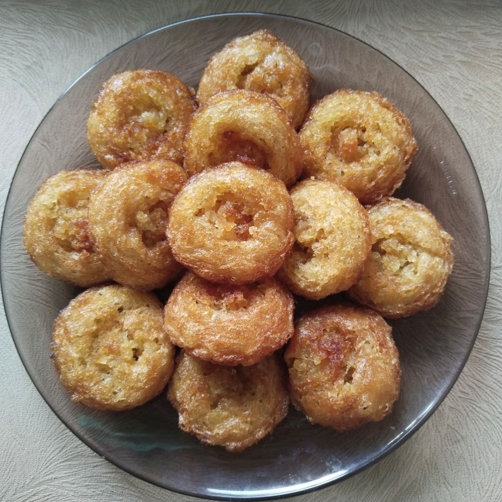 

Kue Cuhcur | Kue Cincin Gula Merah