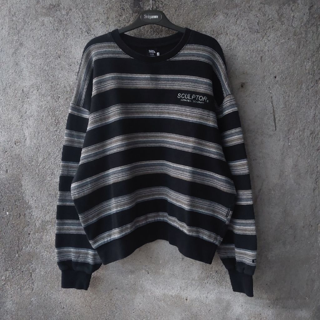 Crewneck Sculptor Salur Size XL