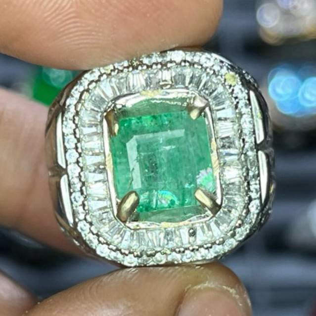 Natural jamrud Green Beryl belum memo
