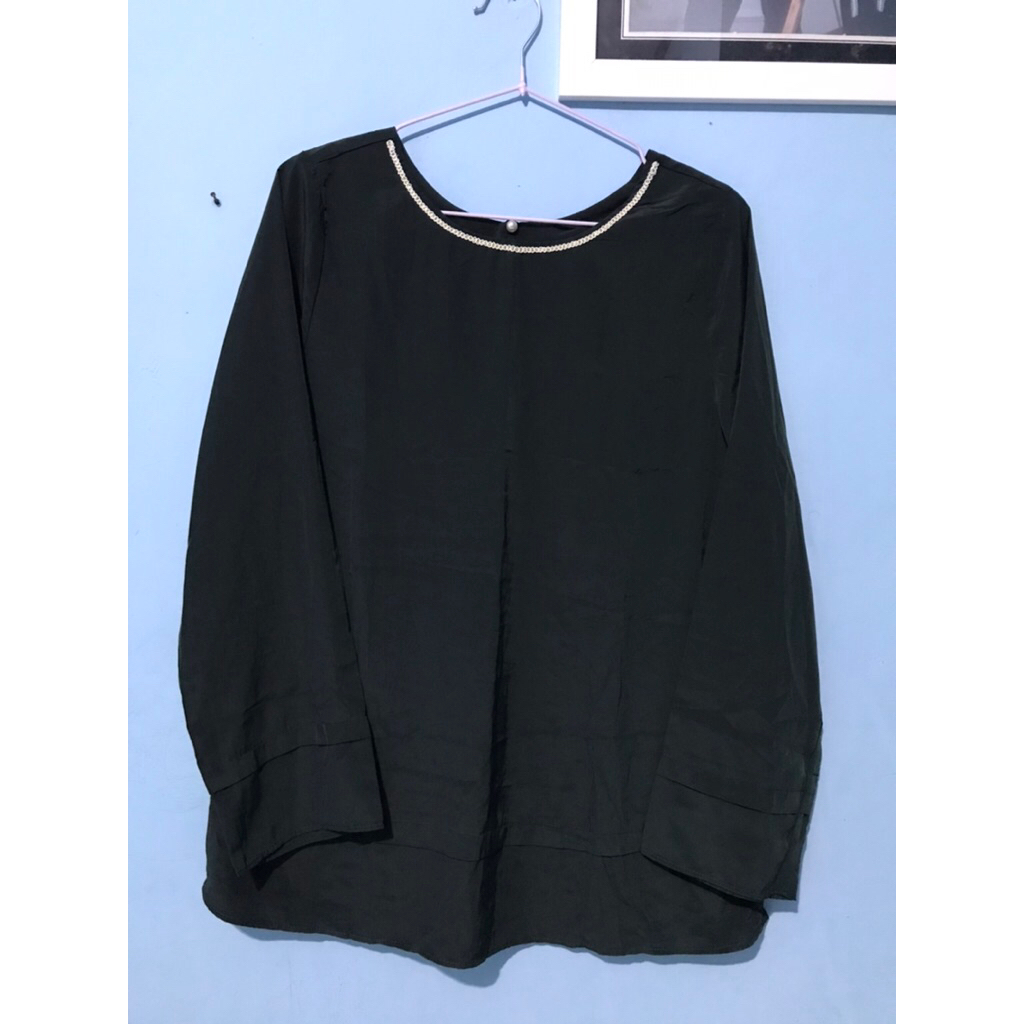 (Preloved) Baju wanita lengan panjang blouse hijau tua/botol