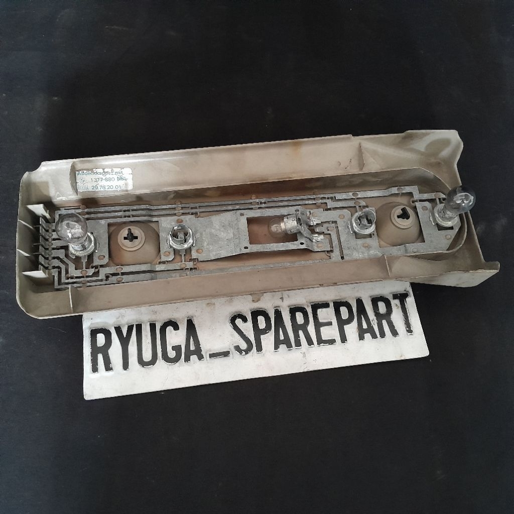 rumah bohlamp stoplamp Belakang Original BMW E30 M10 p.n 1377880