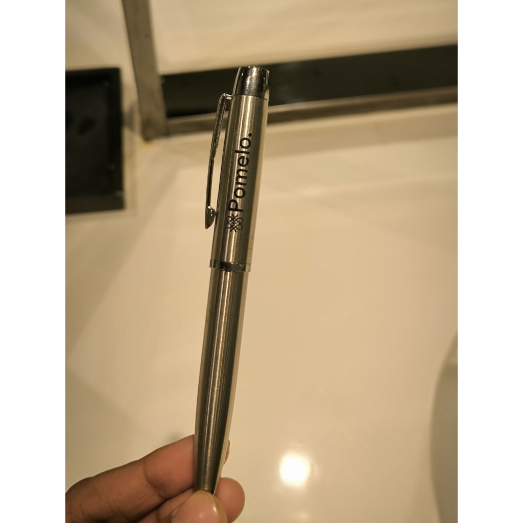 

Pulpen Masih Baru Dan Belum Pernah Dipakai