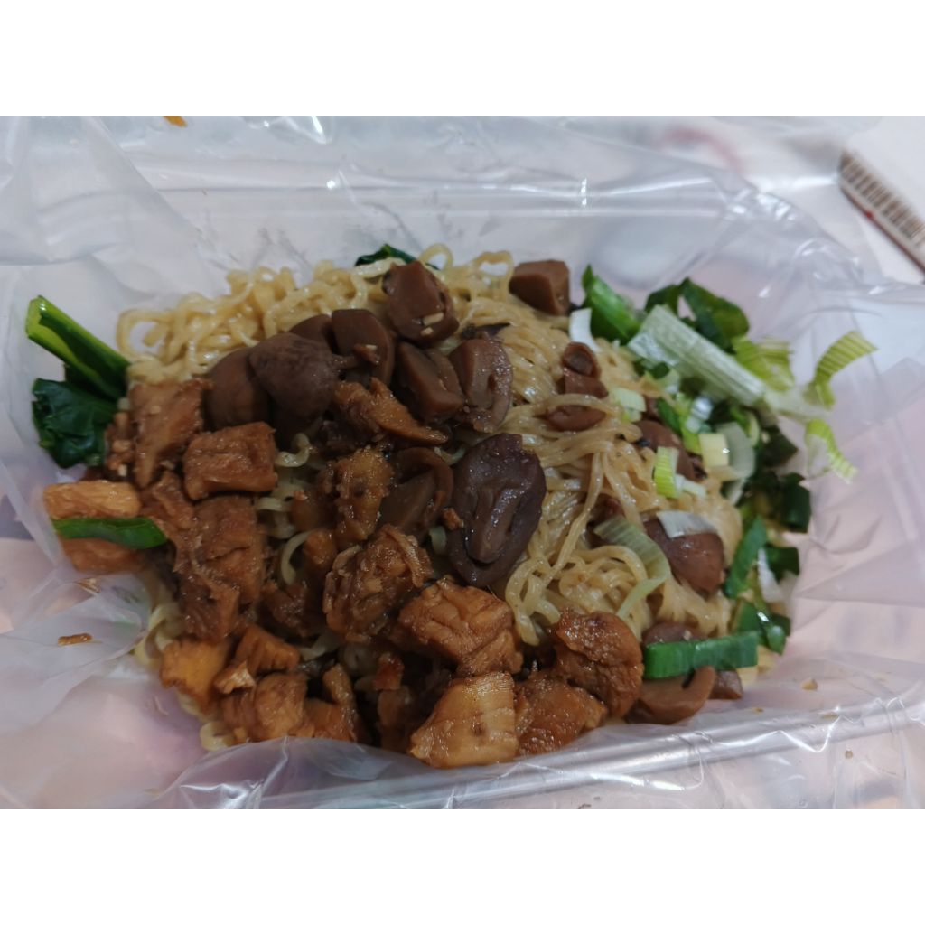 

bakmie ayam jamur/mie ayam/homamede/halal