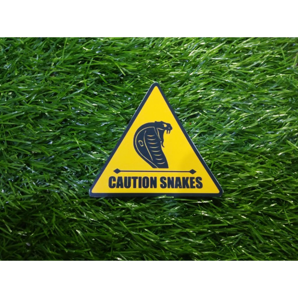 

stiker vinyl caution snakes