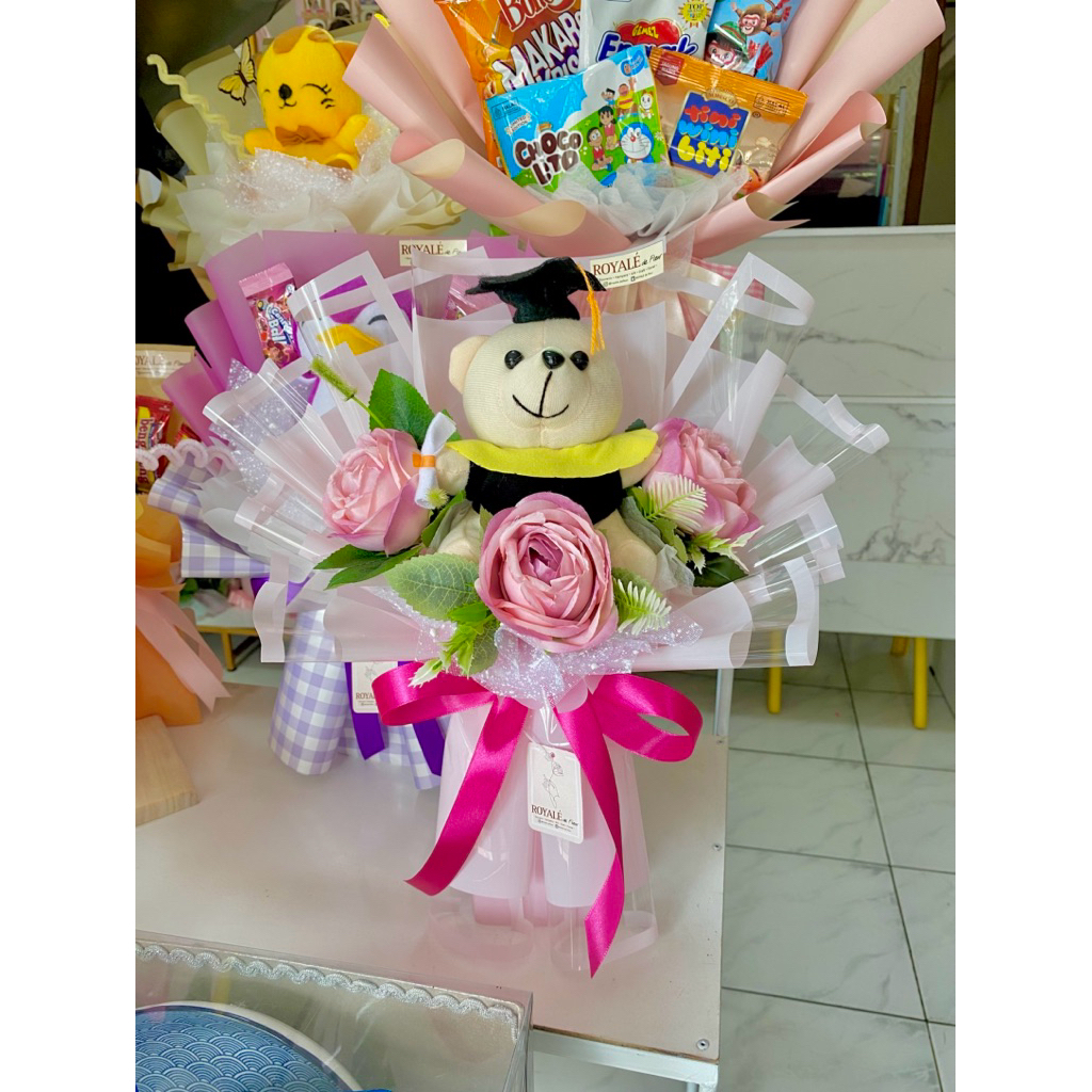 

[READY] Buket Wisuda Besar 40x30 cm FREE PACKING KARDUS / buket jajan / buket snack / buket boneka / buket bunga / buket / bucket / bucket wisuda / bucket snack / bucket jajan / bucket boneka / buket murah / buket premium / buket besar isi banyak