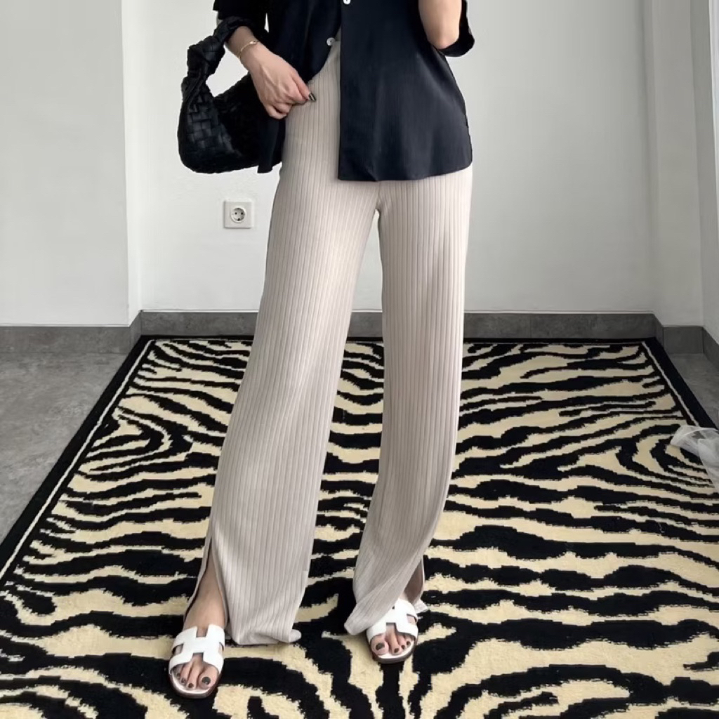 Preloved YEONA - ZOE KNIT PANTS