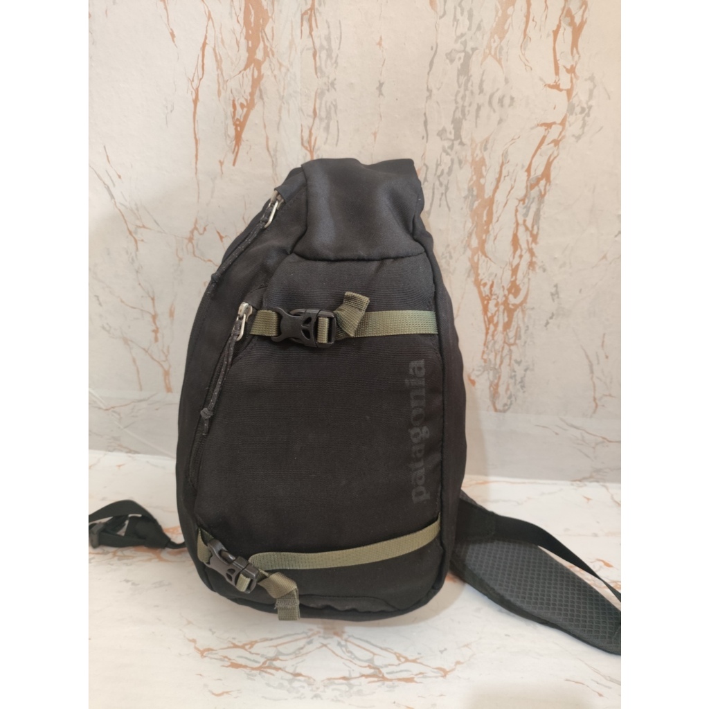 croosbody patagonia atom 8L