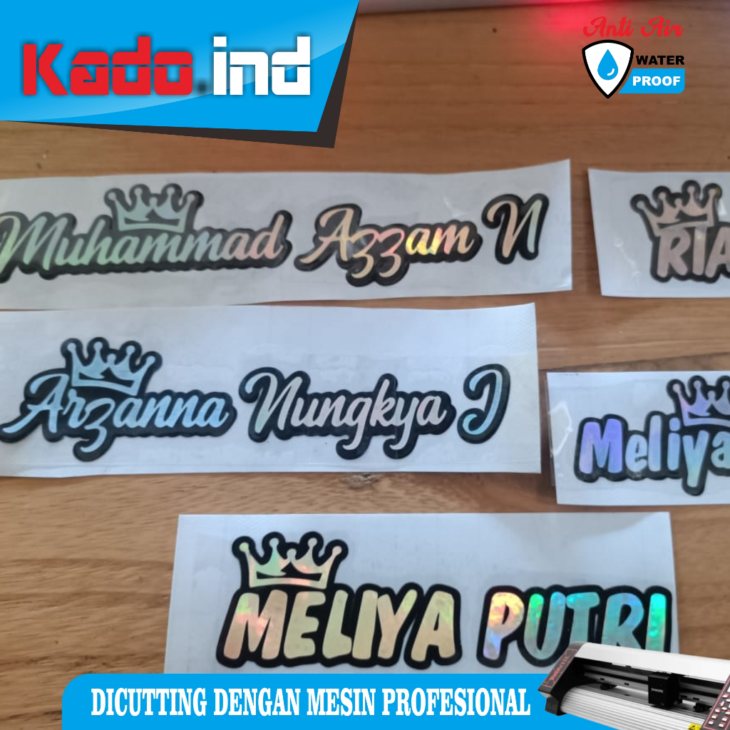 

Stiker Custom Nama Tulisan Cutting Hologram Mahkota Request Nama Bebas Timbul Anti Air Tanpa Minimal Order