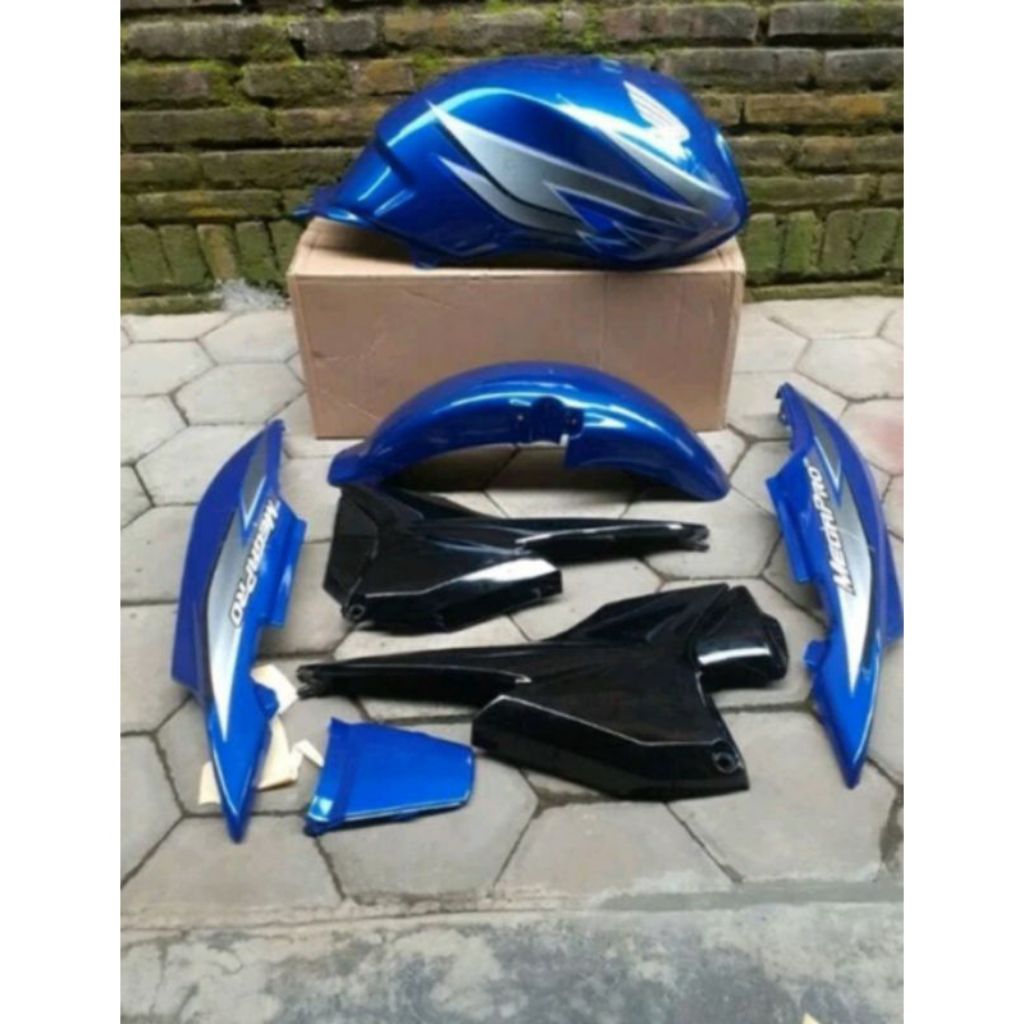 body fulset tengki Megapro Primus new warna biru list abu putih silver bahan teball presisi
