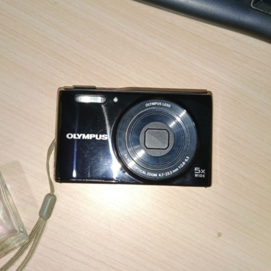 [SOLD] Olympus VG-180 Digicam Kamera