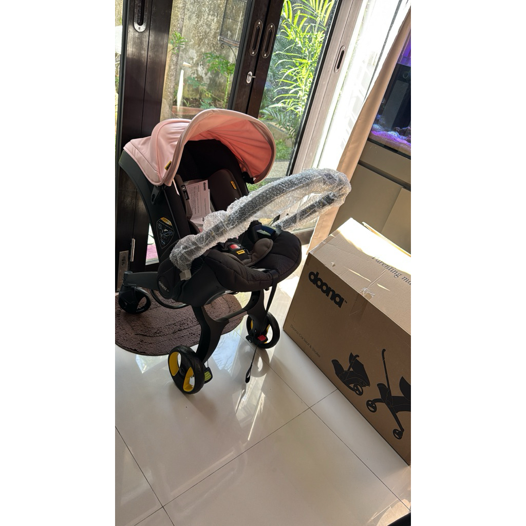 preloved stroller doona+