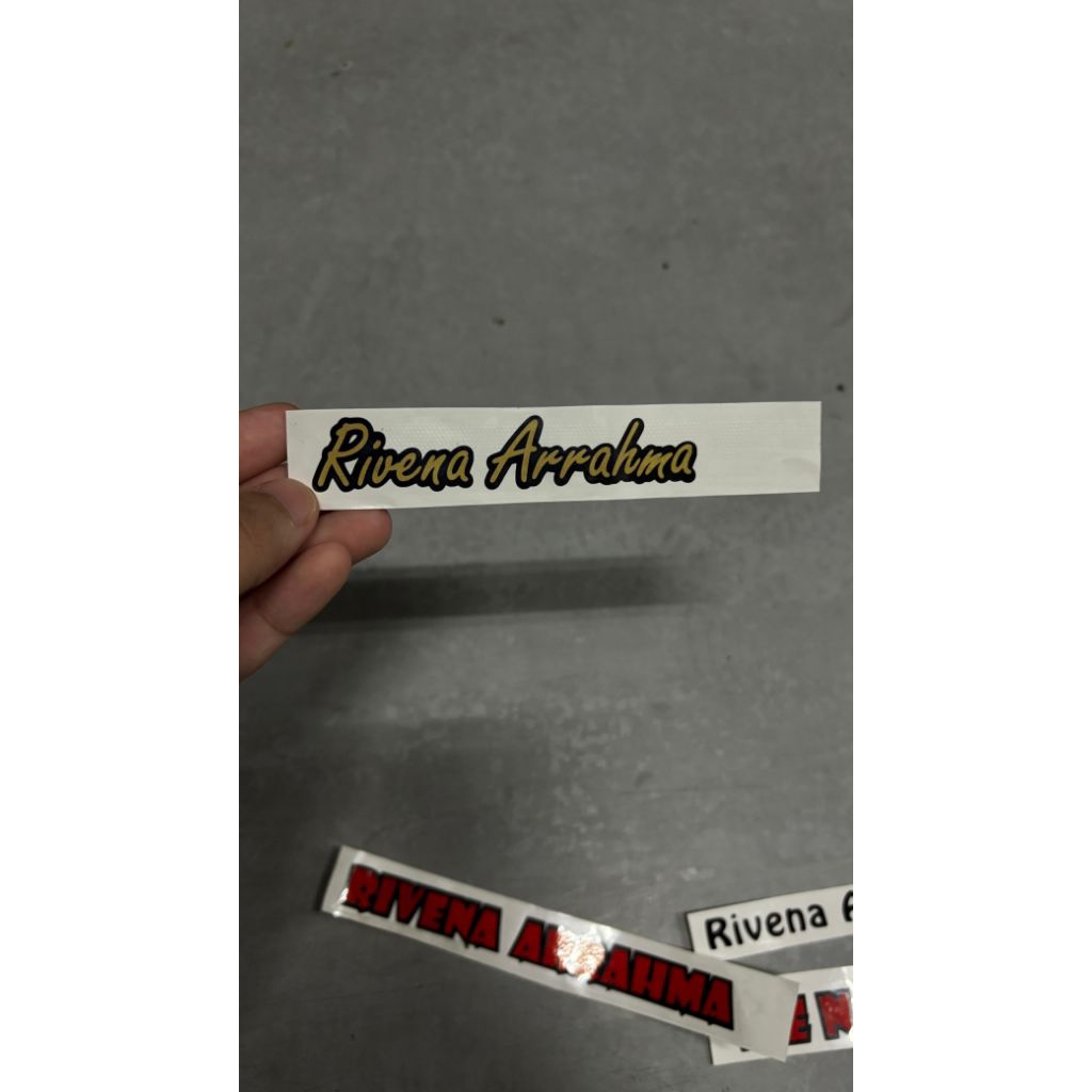 

cutting sticker nama