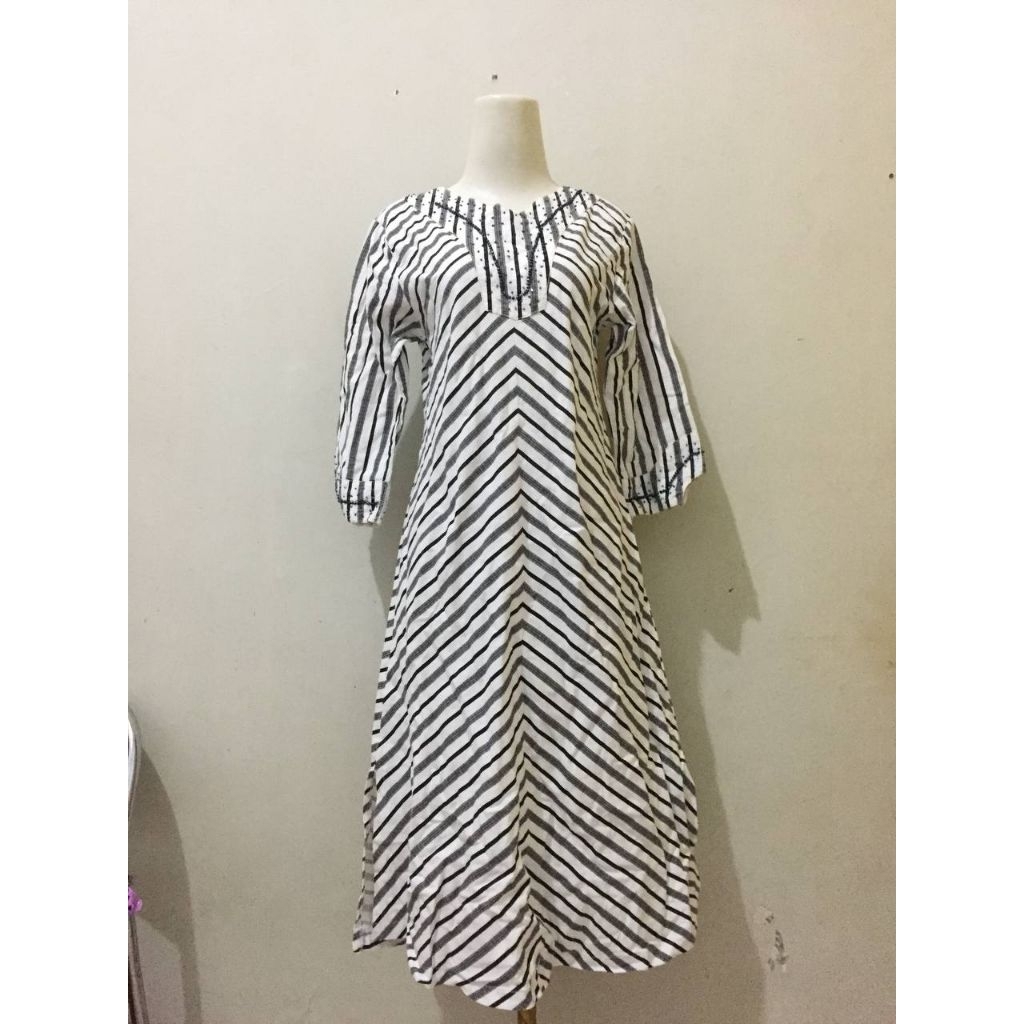 [preloved] tunik zebra kinaro