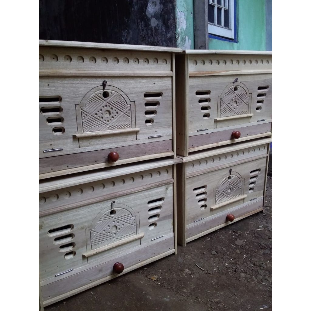 Gupon kandang merpati model pintu ukir