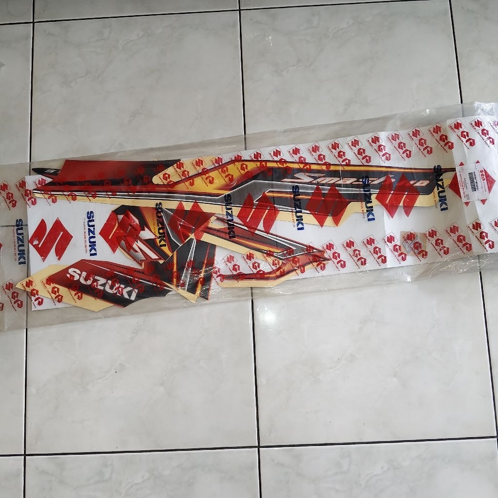 68000B07H60NXGU Lis body striping stiker Suzuki New Smash 110 SR 2008 Max orange titan black ori sgp