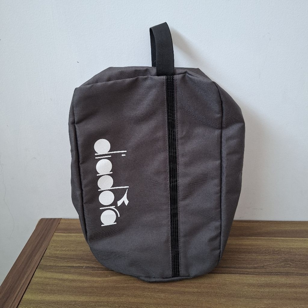 Tas Sepatu Olahraga Diadora Abu Shoe Bag Diadora Grey