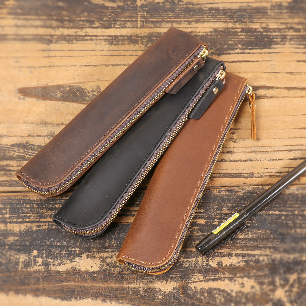 

penyimpan pulpen dan alat tulis lainnya terbuat dari kulit asli