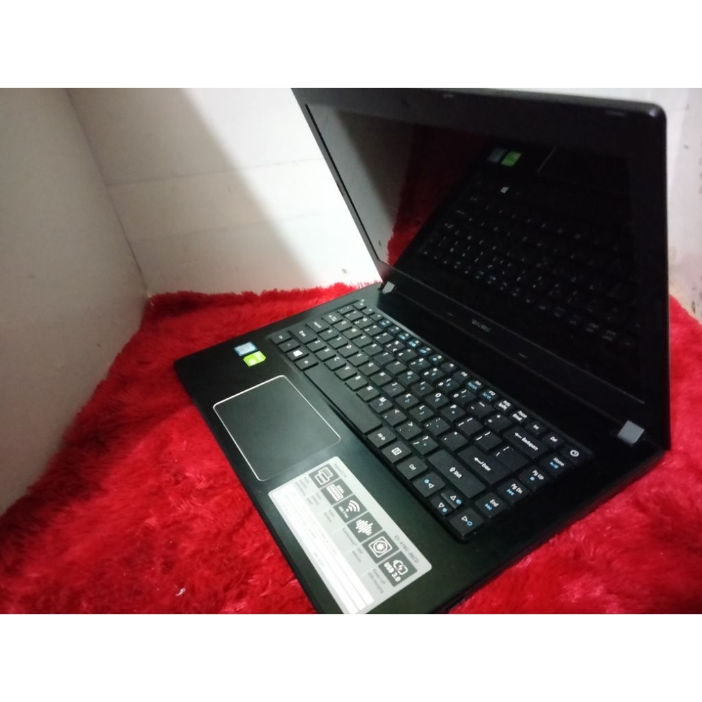 Acer aspire E5-476/core i7-8550u/Ram8gb/ssd 256gb nvme/VGA Nvidia mx150 siap pake