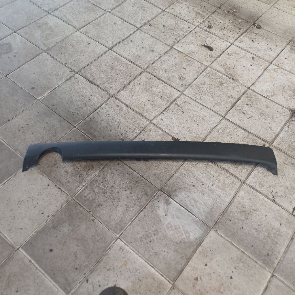 Diffuser Bumper Belakang BMW E36 - Original