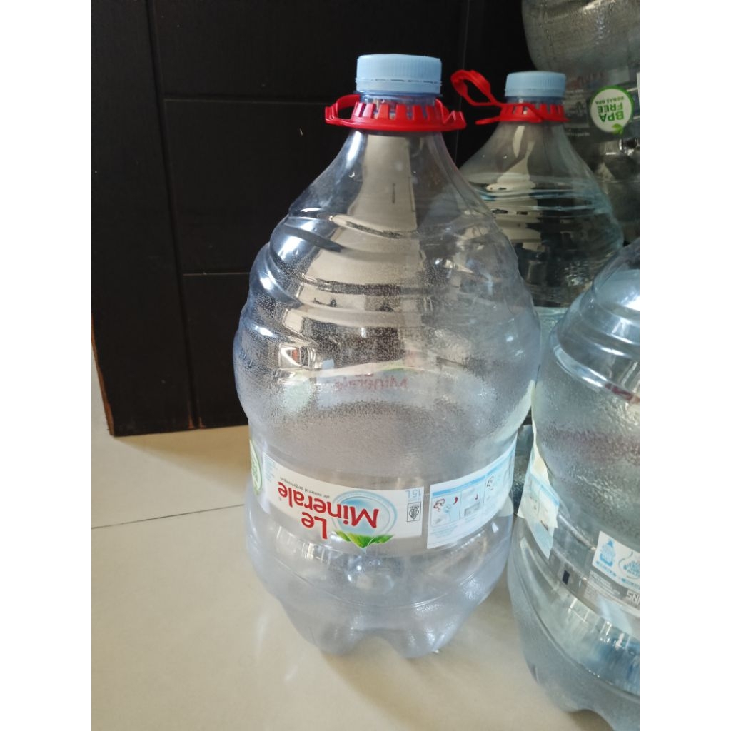 

Galon kosong le minerale 15 lt