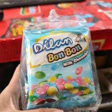 

Dilan Bon Bon Cokelat Susu 10x13gr – Permen Coklat Lezat untuk Anak & Dewasa