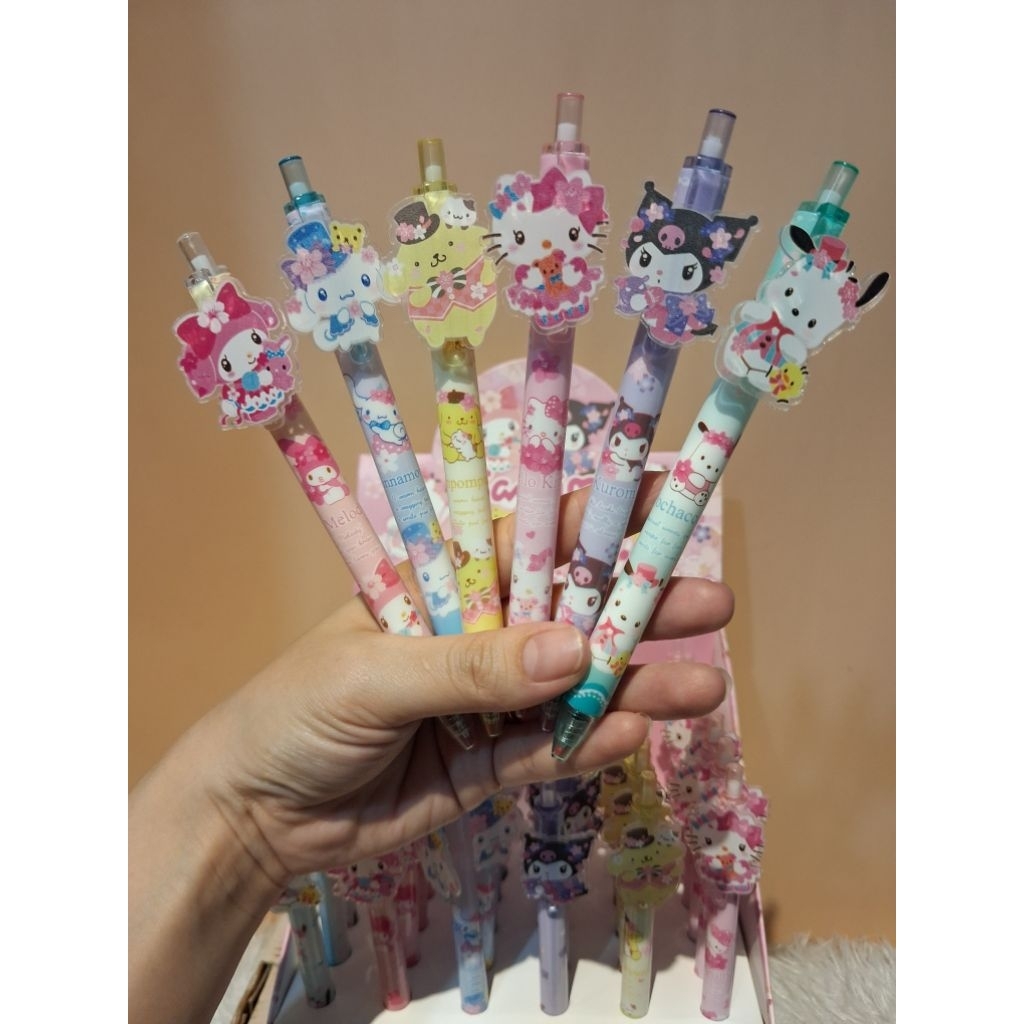 

Pulpen Cetek karakter tinta gel hitam - pulpen karakter - pulpen hitam - pulpen lucu - pena karakter - pena cetek - bolpoint gel hitam - sanrioo