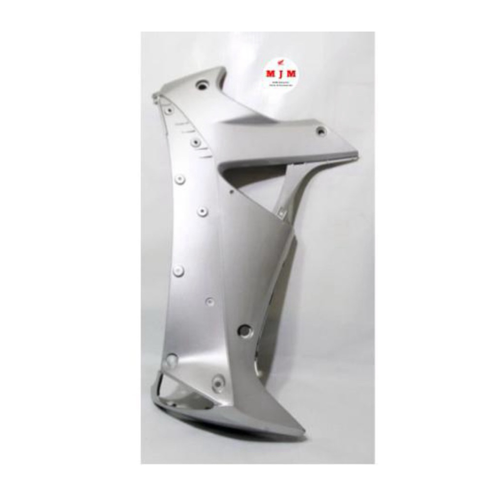 COVER SAMPING KANAN SUPRA X - COVER RM/P SD(STR SLV)- 64400-KTM-850FMH