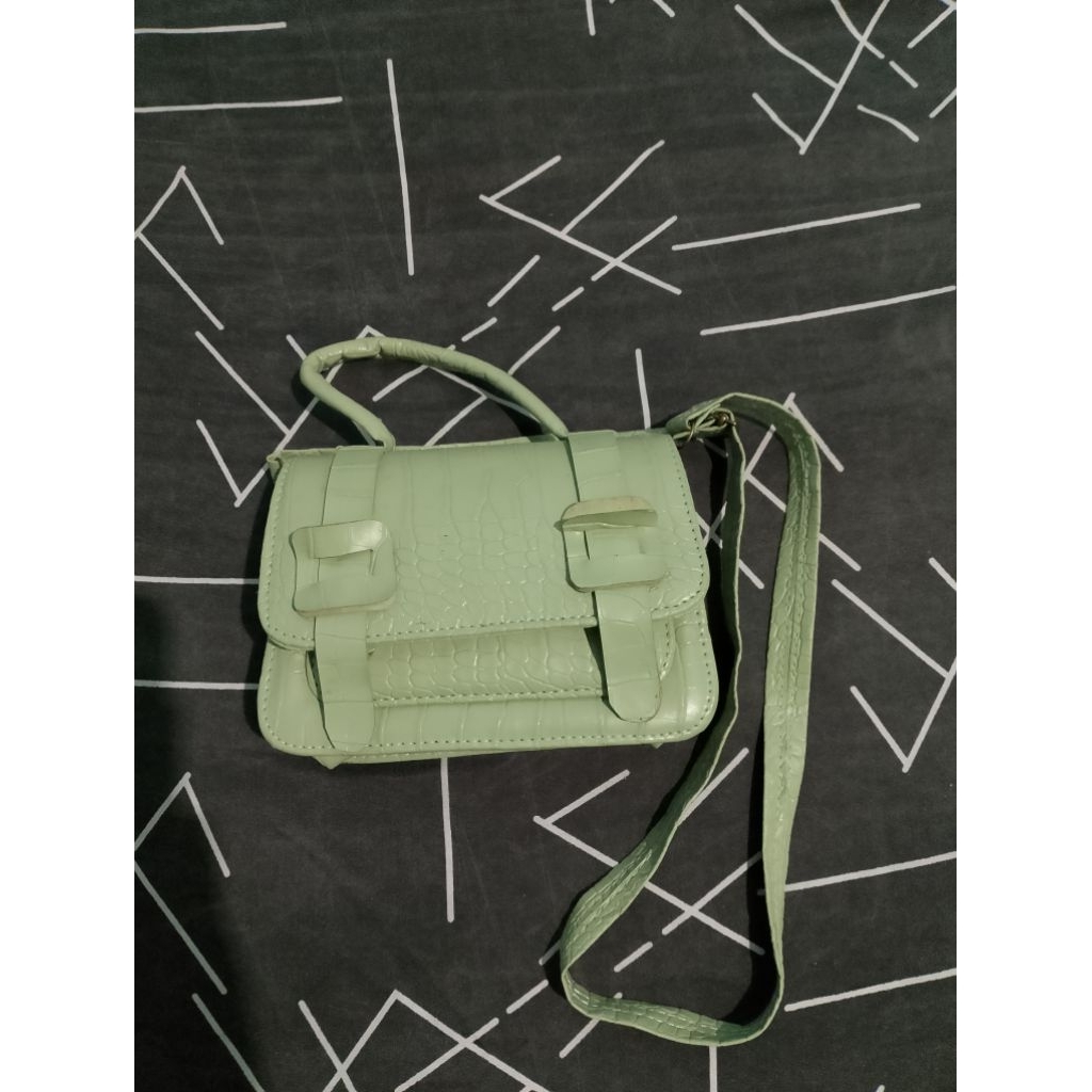 Preloved tas selempang dan tas sekolah