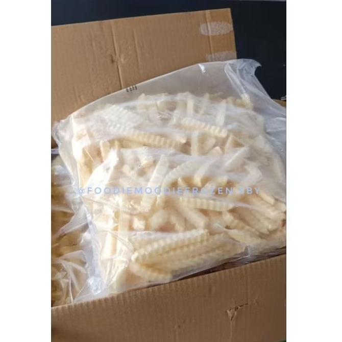 

Kentang crinkle cut snowvalley kemasan 2kg/french fries crinkle/ kentang goreng crinkle