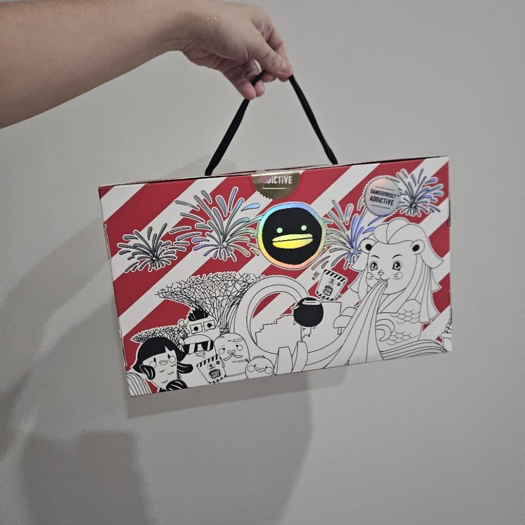 

Tas Irvins paper bag Box irvins cemilan Singapore 60 singapura birthday Irvins