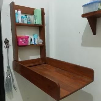 (PRELOVED) MEJA LIPAT GANTUNG /HANGING BABY CHANGING TABLE (untuk ganti popok bayi)