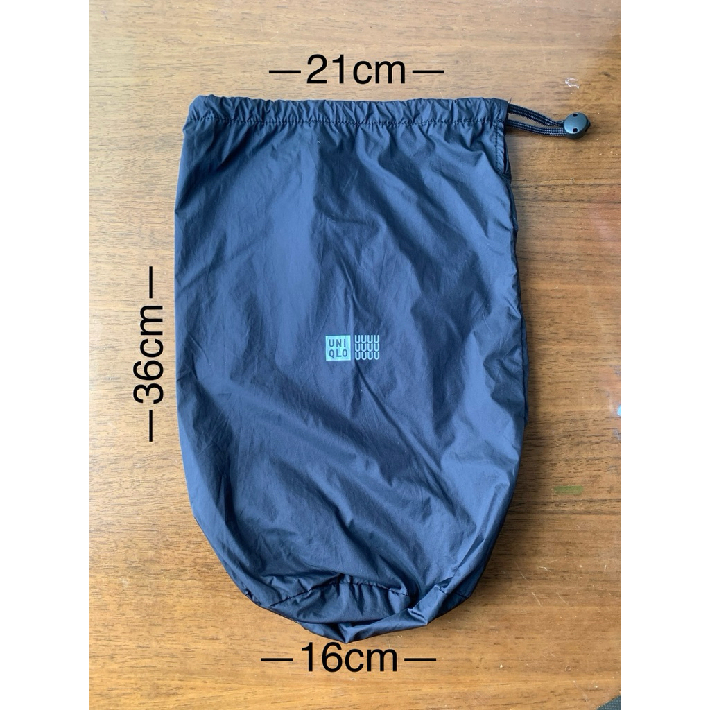 Uniqlo pouch serut tas serut parasut hitam pouch besar tas botol