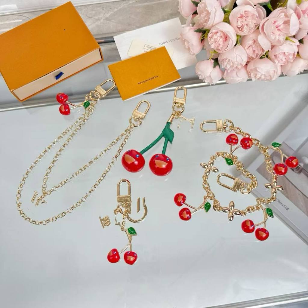 2025 SUMMER Co-branded by Takashi Murakami Cherry Charm Luxury tas mewah gantungan kunci bag Pendant