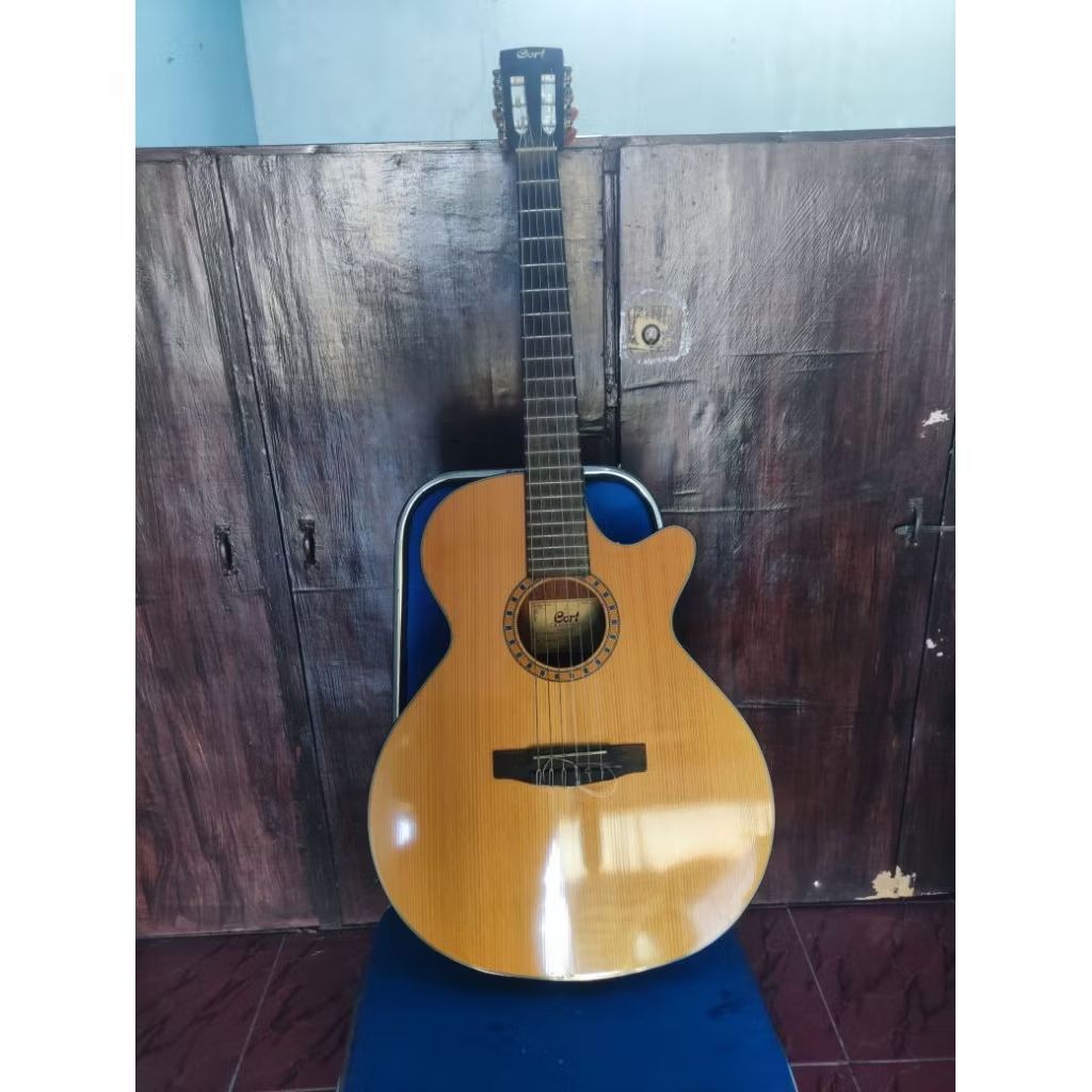Gitar acoustic Cort CEC5 original like new