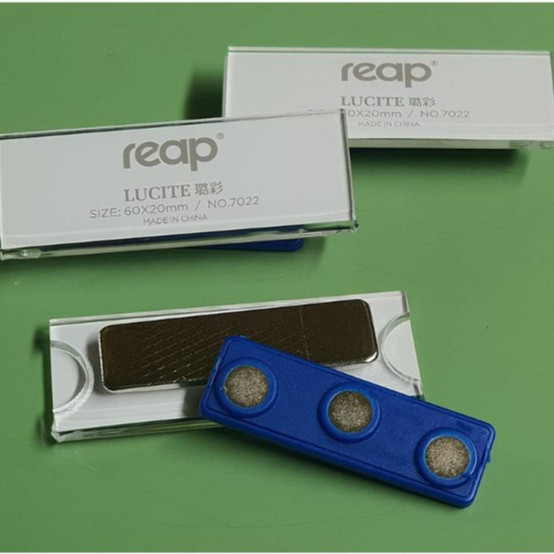 

ID CARD MAGNET/Name Tag Holder Kartu Nama ID CARD MAGNET 7022 REAP [2001612]