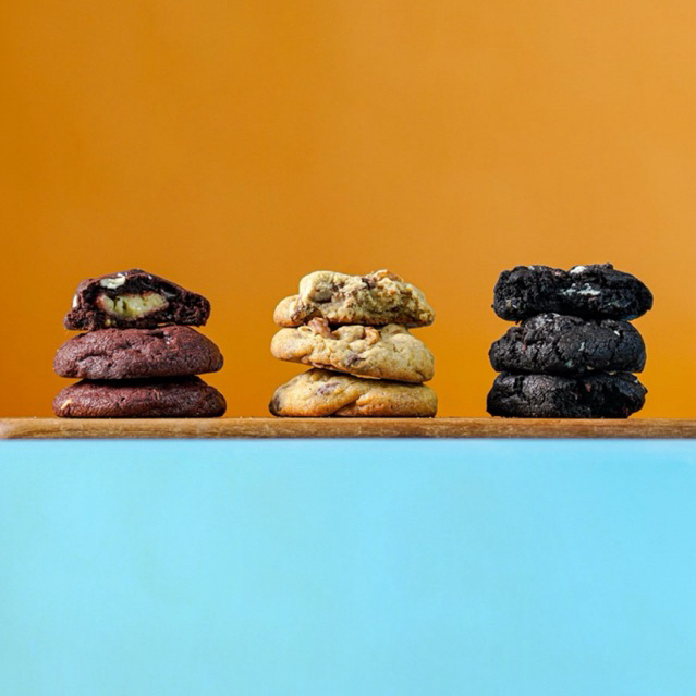 

Soft Baked Cookies Red Velvet Cheese Walnut Chocolate Cookies n' Cream