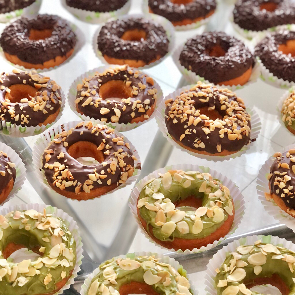 

Aneka Donat Kentang Isi Coklat Meses Kacang Keju Matcha Greentea Almond Mix Rasa Murah Enak