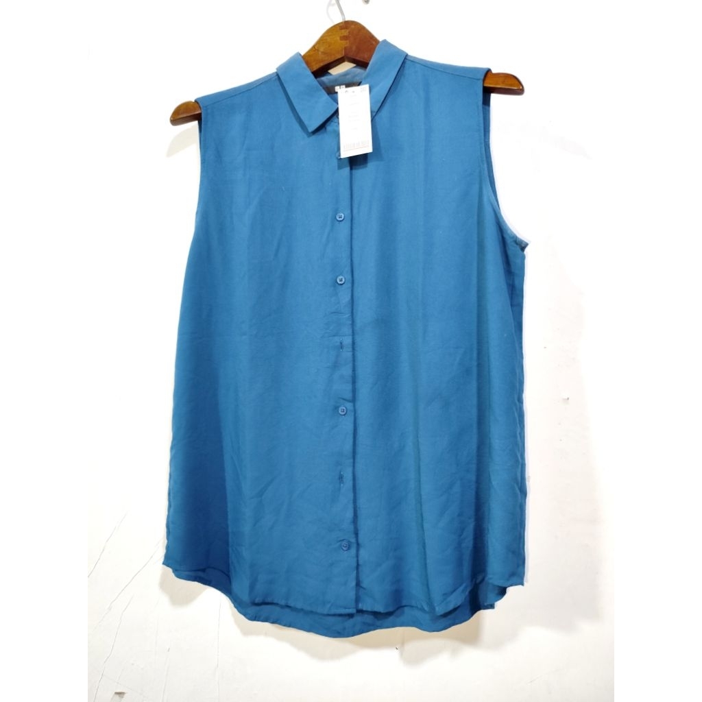 uniqlo - atasan blouse kutung wanita biru