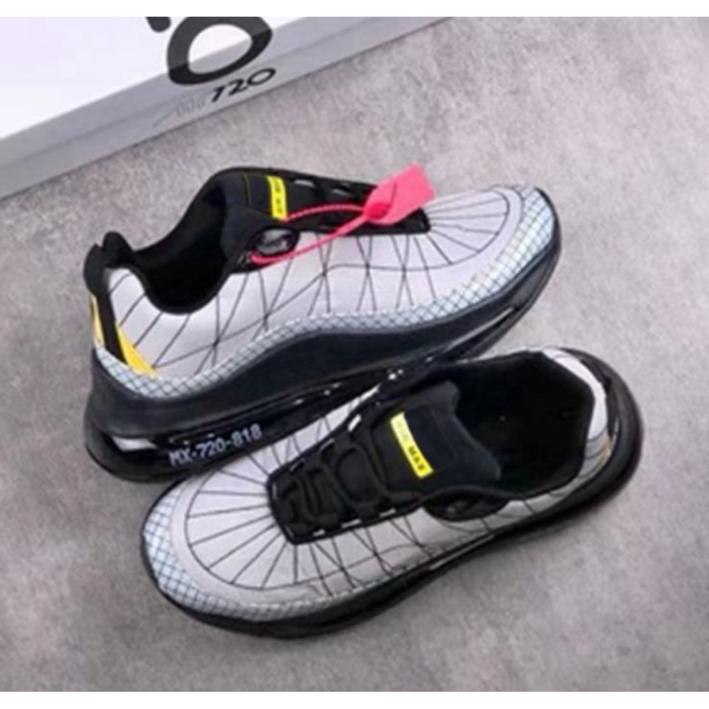 Big Sale Sepatu Sneakers Am 720-818 Terlaris