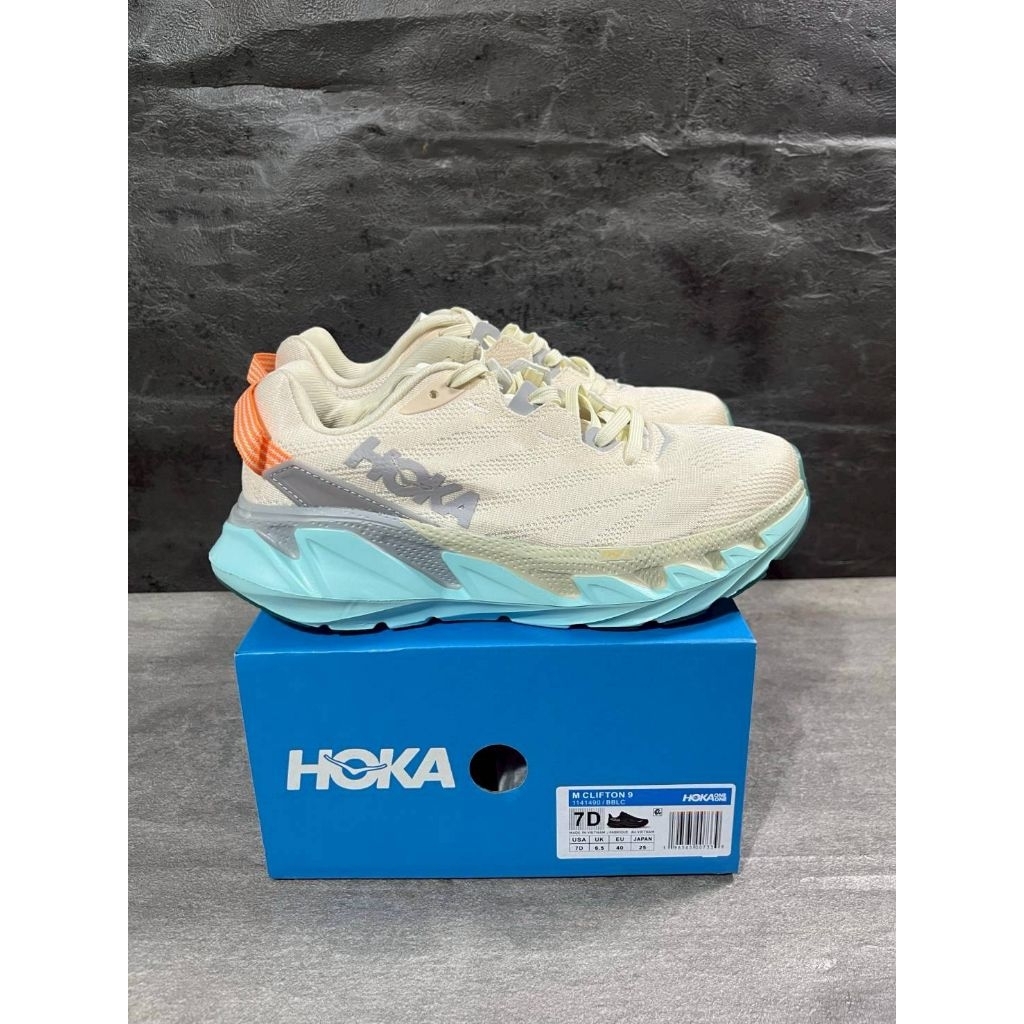 Hoka One One Two