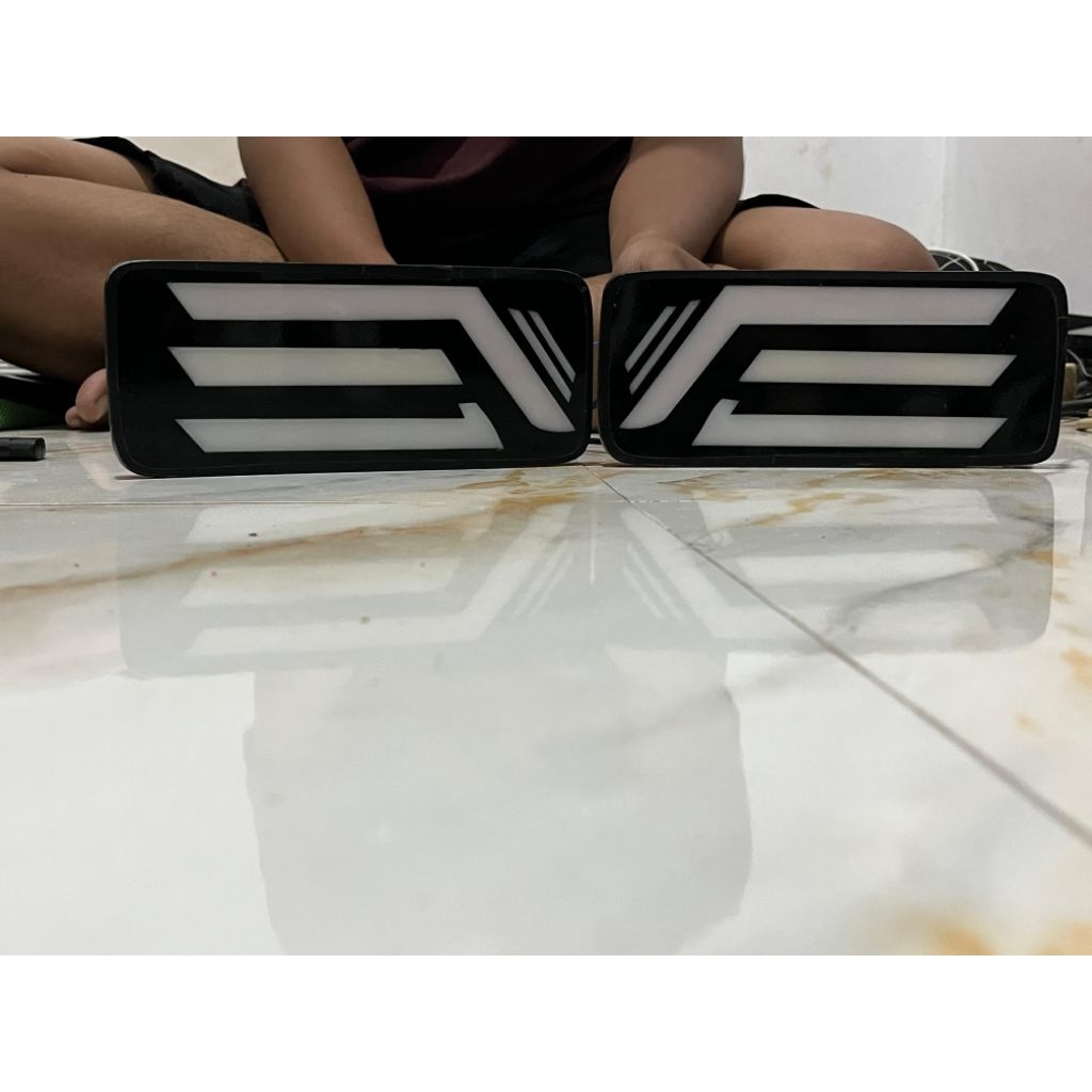 STOPLAM LAMPU BELAKANG PICK UP VARIASI MITSUBISHI GARDMAX PICK UP GRAND MAX