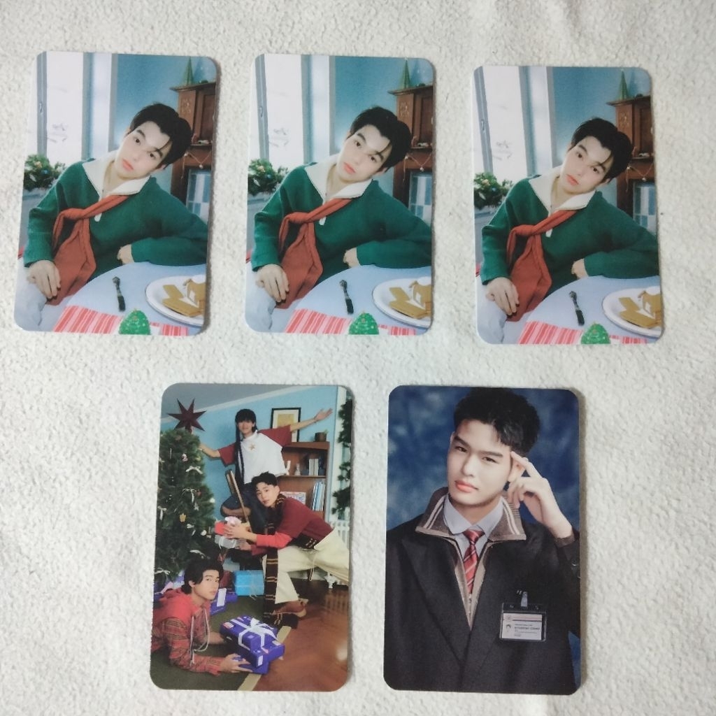 [READY STOCK] PHOTOCARD CHRISTMAS FESTIVE MINI CARD DAN YEAR BOOK BOXSET MINI CARD LOVESICK 2024 OFF