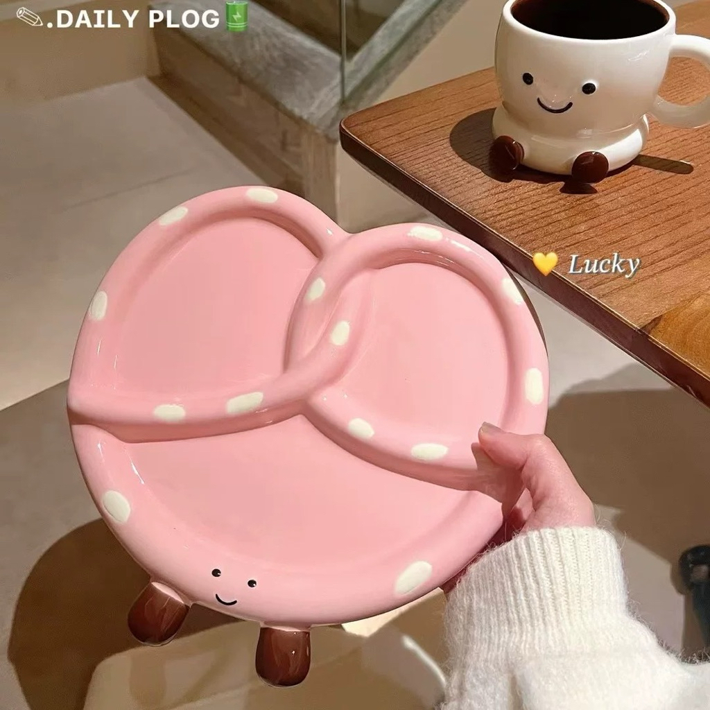 Cute Ceramic Plate Pretzel // Piring Keramik Pretzel