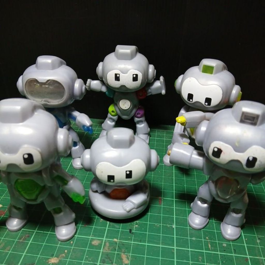 Robot abu abu / robot discovery robot  koleksi McD 2019