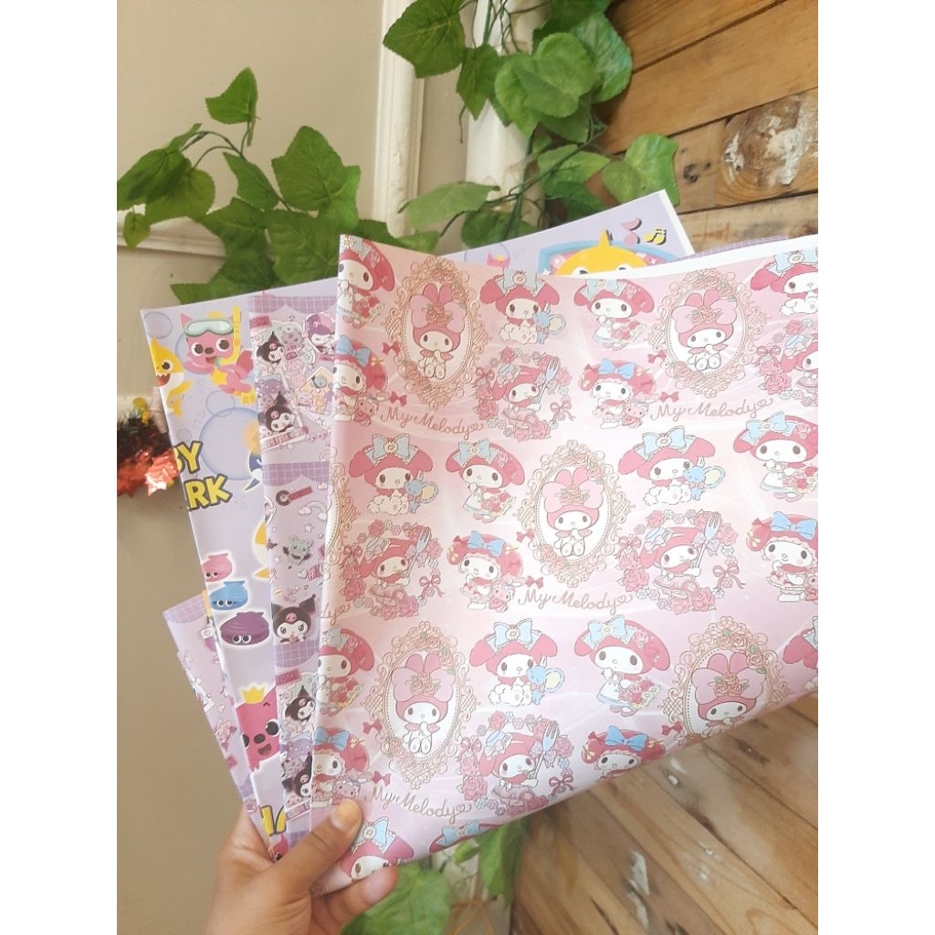 

Kertas Kado Standart Motif Random Karakter Polos Lucu