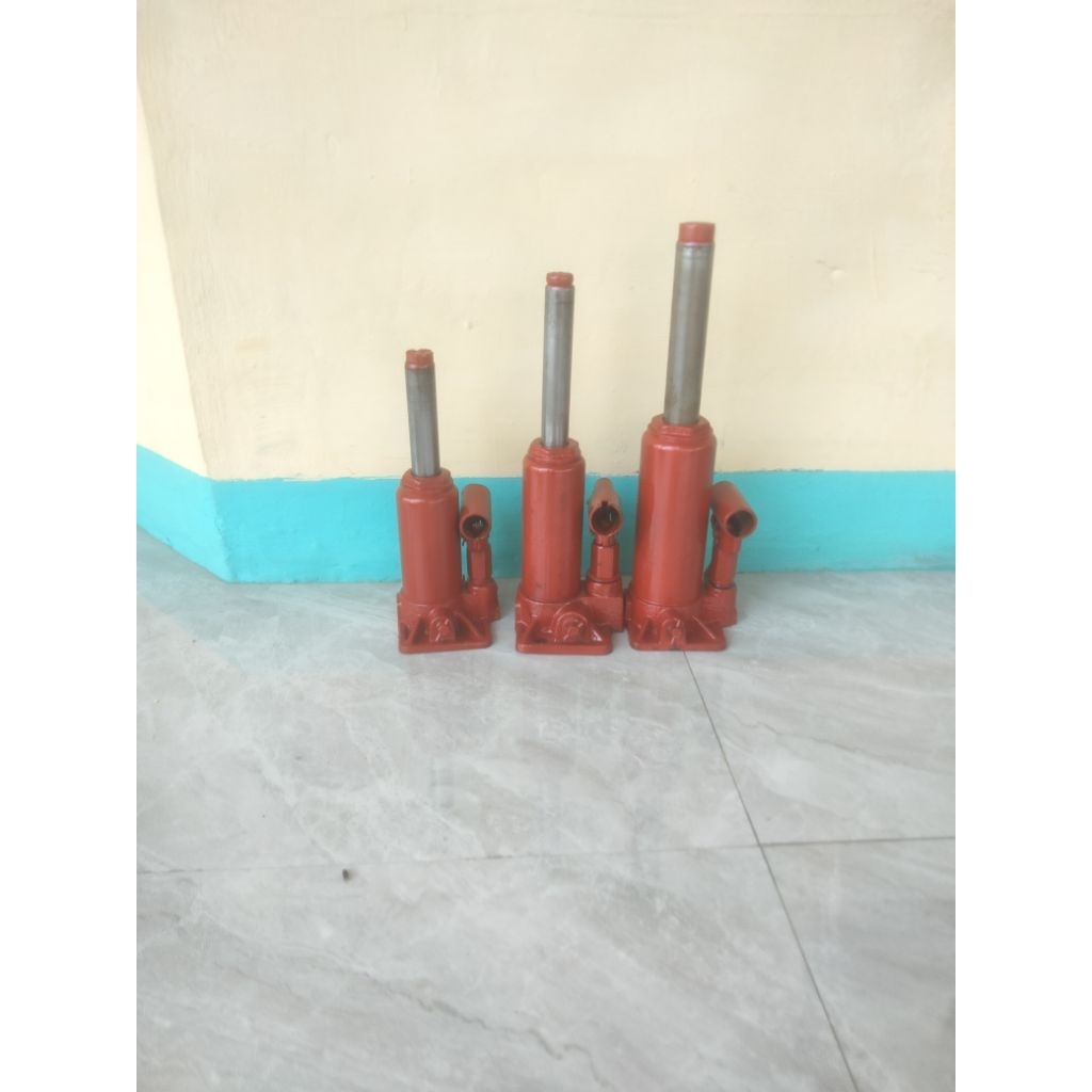 dongkrak kompa botol. 1 ton